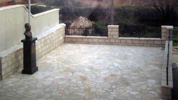 Pridvorčani podigli spomenik Dušku Pujiću