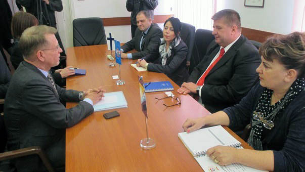 Vučurević sa ambasadorom Finske: Saradnja u regionu ključ za budućnost