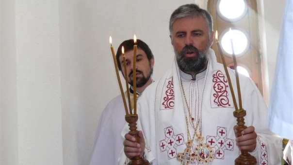Vladika Grigorije: Slavimo Boga i molimo se za mir među ljudima