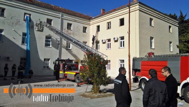 Vatrogasci provjeravaju spremnost