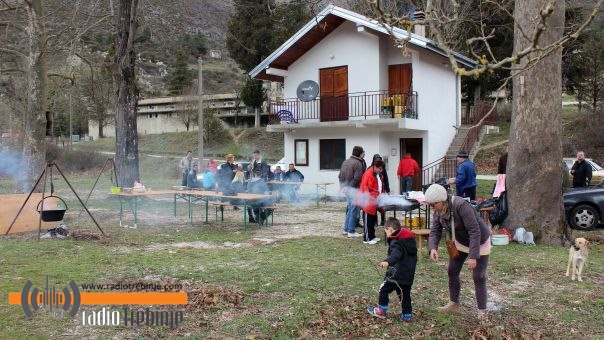 Uz kotlić i druženje otvorena ribolovna sezona