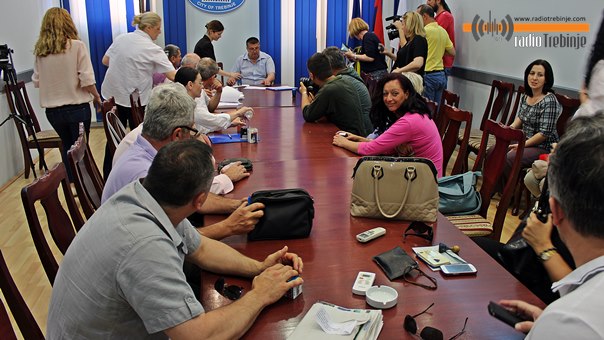 Potpisani ugovori za PAZ 2015. i projekte udruženja građana