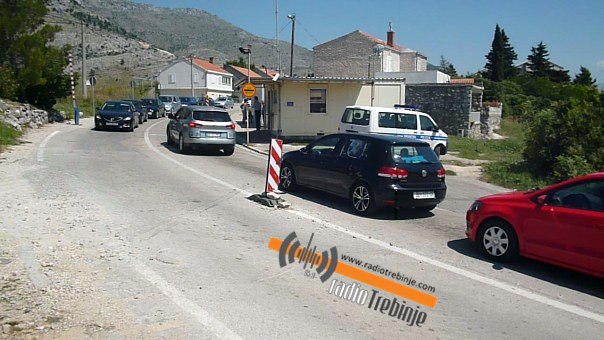 Опет гужве према мору: Чекање на Иваници око сат и по