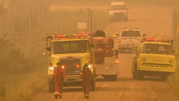 Гори Канада: Дивљају пожари, евакуација у току!