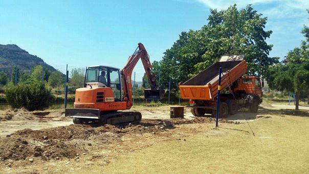 Гради се нови терен за бич-волеј