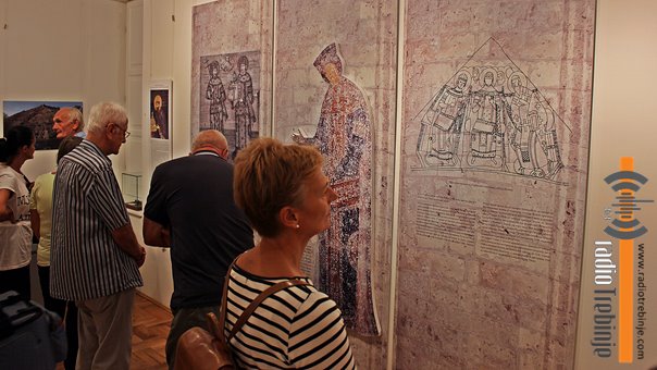 Povratak velike kraljice: U Trebinju otvorena izložba posvećena Jeleni Anžujskoj