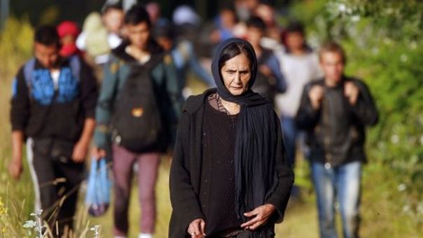 Енглези кријумчаре мигранте из Француске у Британију?