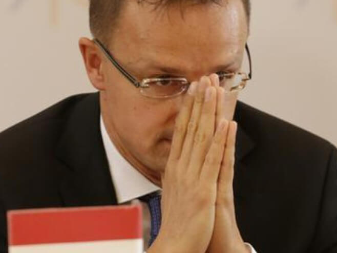 Сијарто: Према Европи се креће 30-35 милиона избјеглица