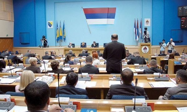 Посланицима првог сазива НС 1 200 КМ