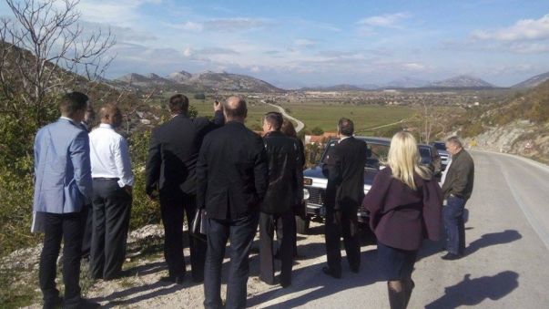 Градоначелник Вучуревић са представницима USAID-а и Gold пројекта о наставаку изградње дистрибутивне мреже за водоснабдијевање