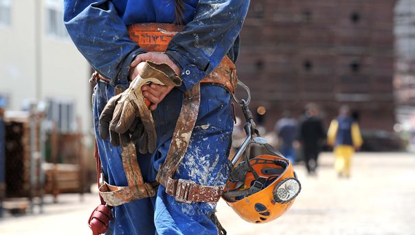 Visoki nameti raspiruju sivu ekonomiju