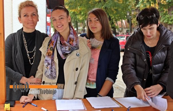 Потписивање петиције за укидање цензуса за дјечији додатак