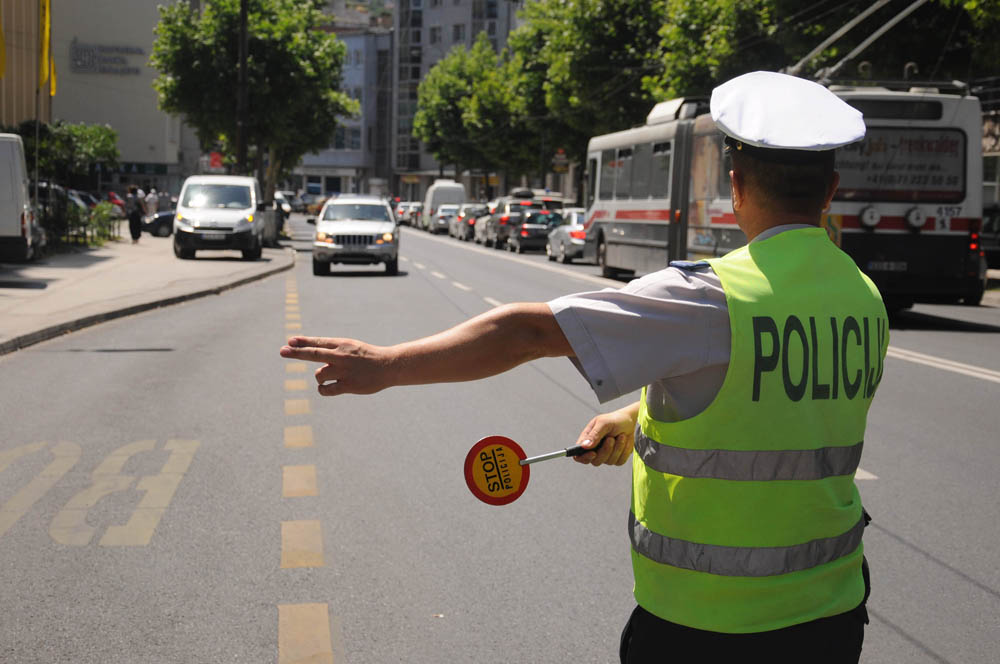 Пооштрене казне: Брза вожња до 1.000 KМ