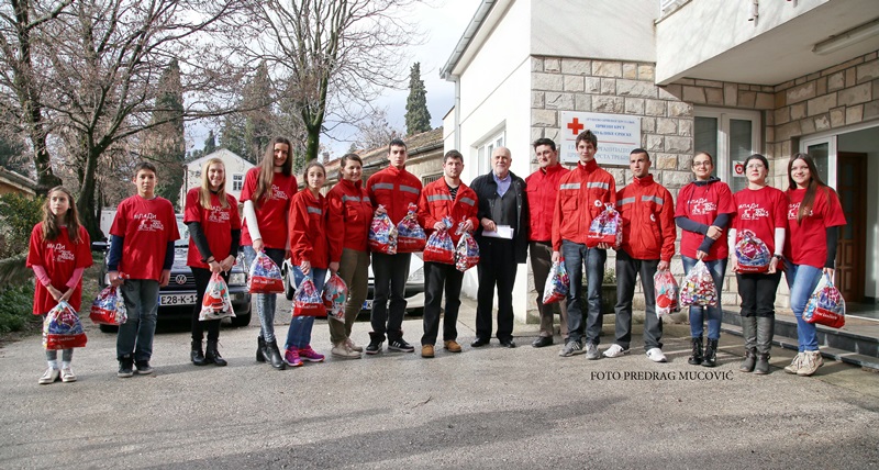Пакетићи за најсиромашније