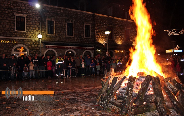 Прослављено Бадње вече у Требињу