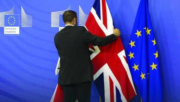 Дугови, очај, дезинтеграција: Ово су разлози због којих Европској унији прети распад