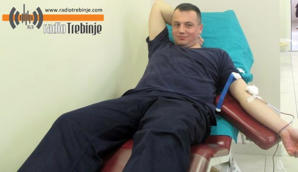 Полицајци даровали крв