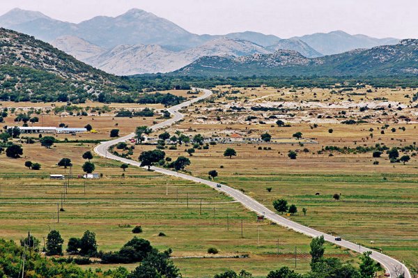 Омладински покрет за развој Требиња: Прича о аеродрому испразна СНСД-ова реторика