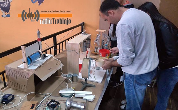 Требињски гимназијалци на изложби иновација у Бањалуци