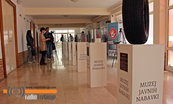 Необична изложба: Како се троше новци кроз јавне набавке