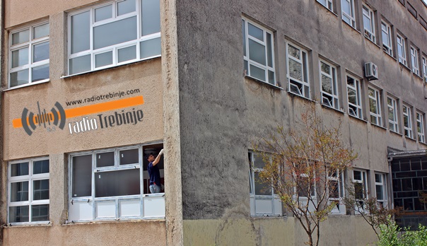 Бугарска донација: Нови прозори на средњошколском центру