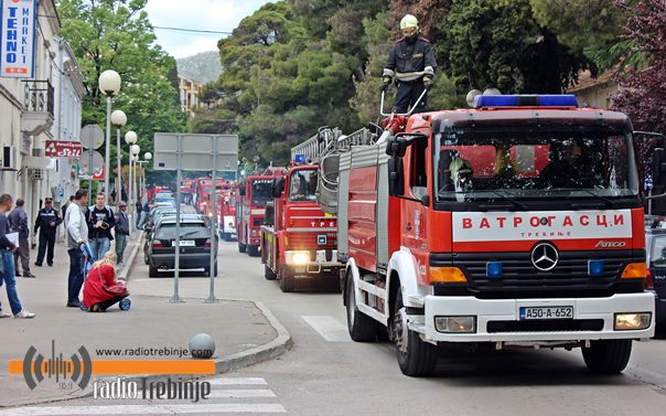 Након 25 година: Ватрогасци у свечаном дефилеу