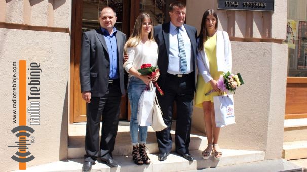 Пријем код Вучуревића за најбоље студенте (ВИДЕО)