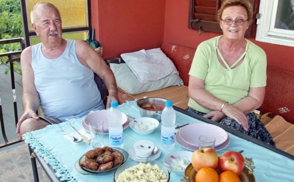 Najljepše je naveče kada nam za Bajram dođu komšije