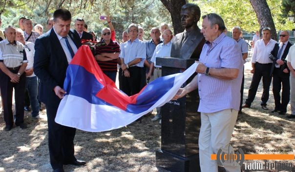 Откривена биста народном хероју Милану Зечару