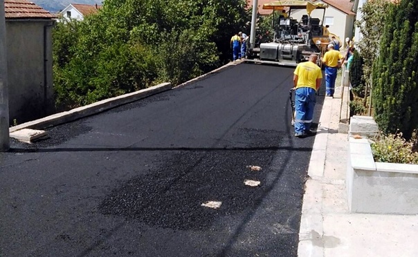Асфалт стигао у Волујац и Винограде, ускоро и на Обалину