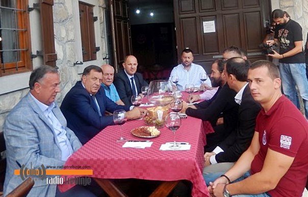 Додик са привредницима у Требињу