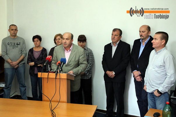 32 члана требињског НДП-а поднијели оставке