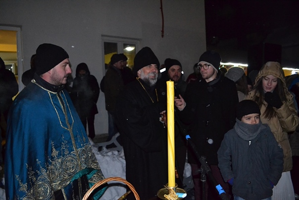 Топлина бадње вечери загријала срца Невесињаца