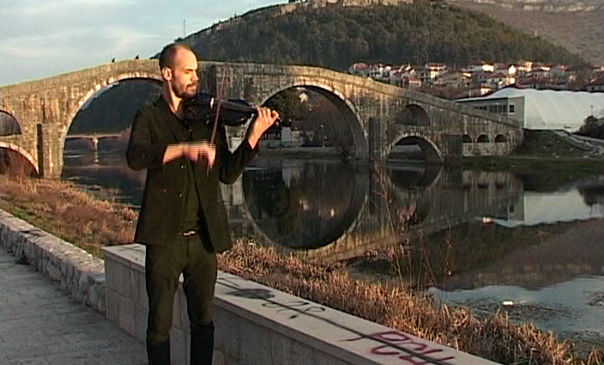 Ненад Кецман виолином одушевљава Требињце