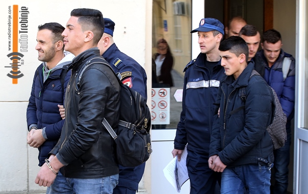 Трговина људима: Откривено возило са осам Косовара