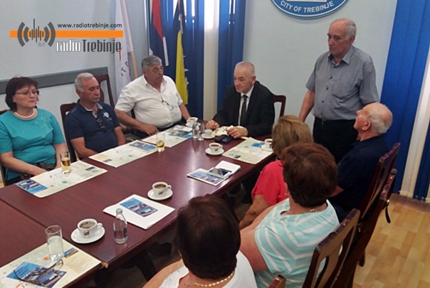 Проблеми инвалида исти и у Словенији
