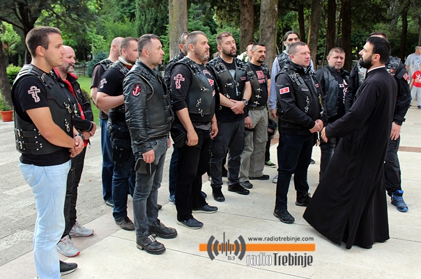 На „Путу ћирилице“: Српски „Ноћни вукови“ стигли у Требиње