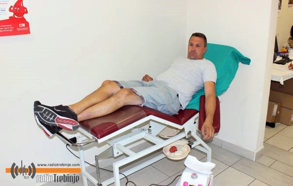 У акцији „Дај крв-пробуди хероја у себи“ прикупљено 35 доза крви
