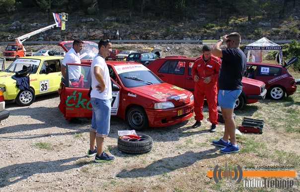 Ауто-слалом трка „Требиње 2017“: Љубитељи четвероточкаша на испиту