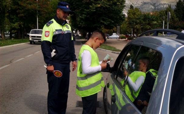 Основци и полицајци контролисали саобраћај