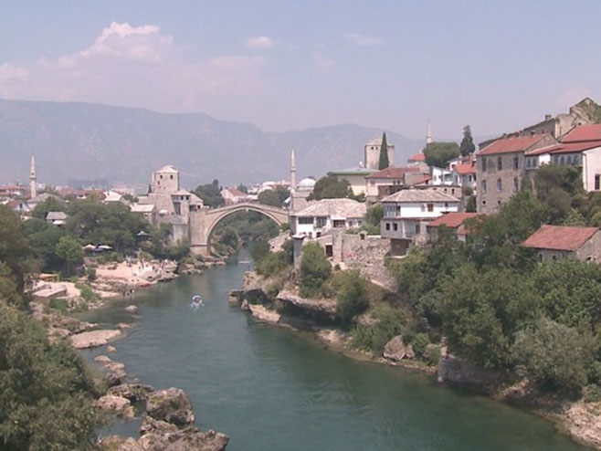 Обијена кућа православног свештеника у Мостару