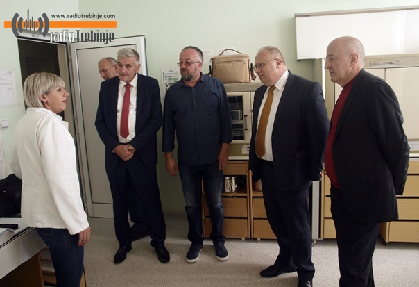 Билећа: Влада Српске улаже напоре да стабилизује Дом здравља