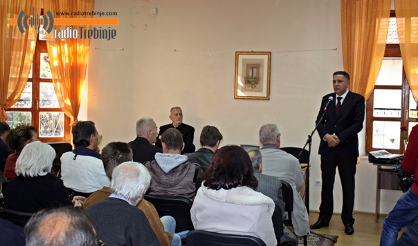 Промовисана монографија „Књижевници и политика у Српској култури 1804-2014“