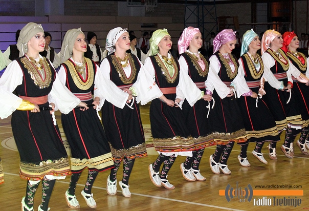 RAZIGRANA MLADOST I PREPUNA SALA: ALAT priredio godišnji koncert (FOTO)