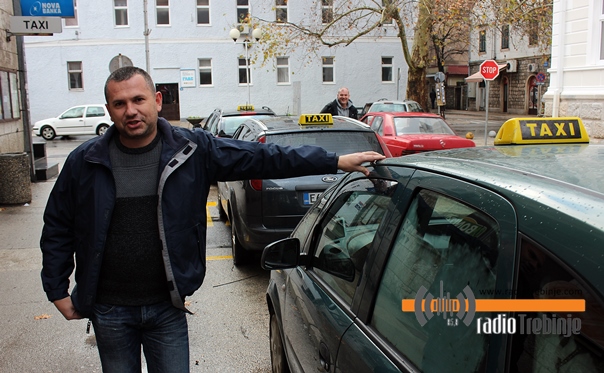 Од данас ЈЕДАН БРОЈ за такси: С таксиметром превоз јефтинији на краће релације