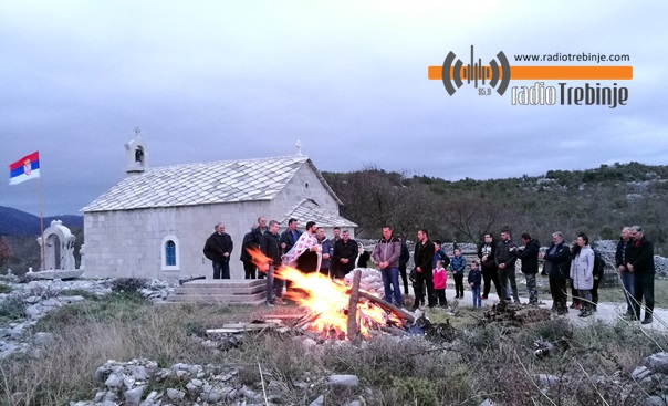 Налагани бадњаци у Запланику, Ораху и Иваници