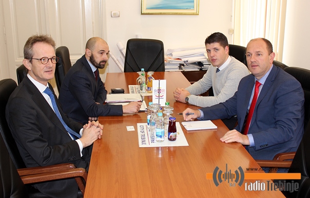 Градоначелник Петровић са амбасадором Холандије