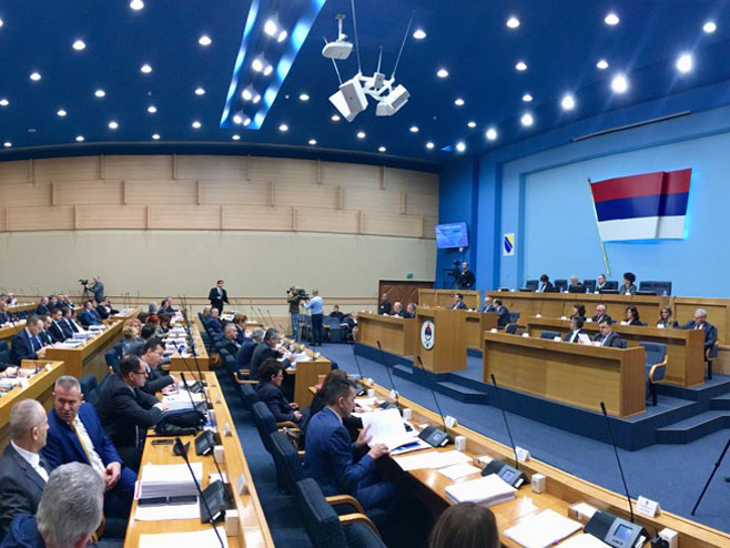Парламент Српске о задужењу за ауто-пут (РТРС плус, 10.00)