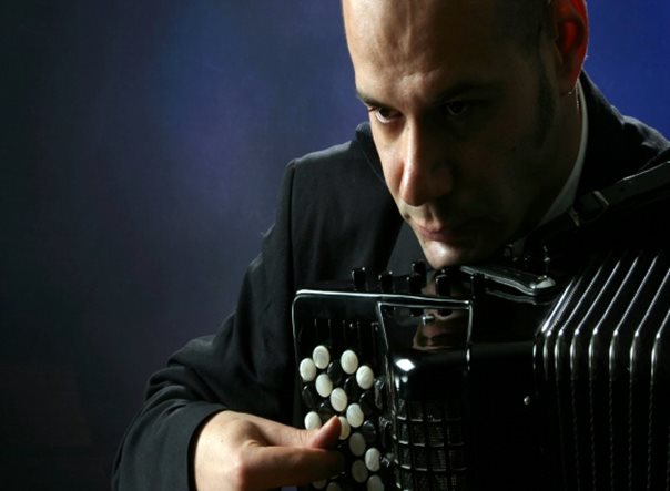 Најава: Концерт Предрага Костовића на хармоници