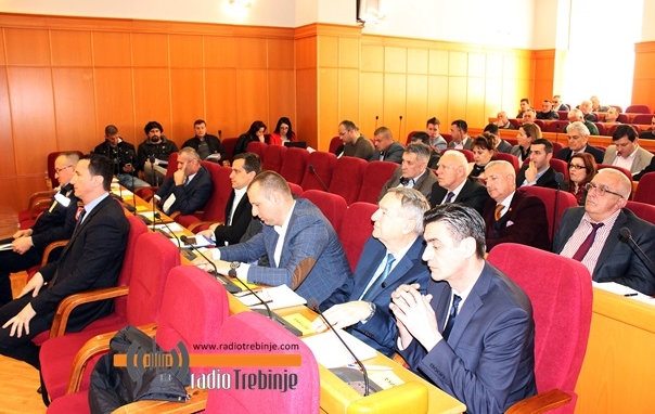 Скупштина града: Вода у пола цијене за „Град сунца“